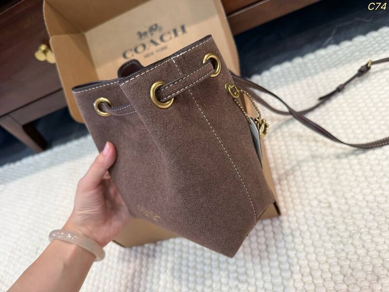 Coach Brown shoulder bag — AAA Quality Replica