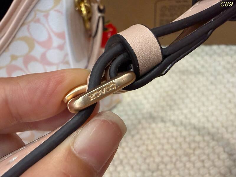 Coach Monogram shoulder bag — Top Quality Replica