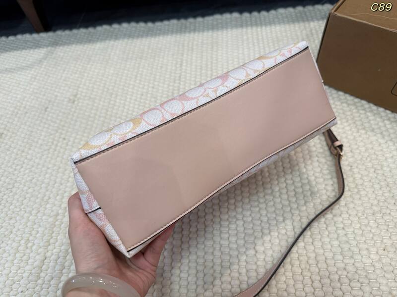Coach Monogram shoulder bag — Top Quality Replica