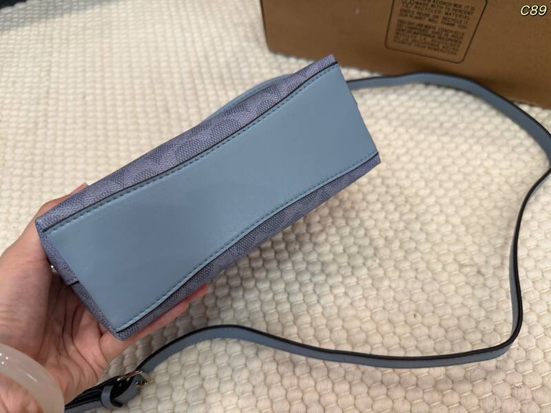 Coach Blue 25x18x10cm shoulder bag — 1:1 Replica