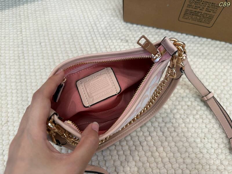 Coach Monogram 25x18x10cm shoulder bag — 1:1 Replica