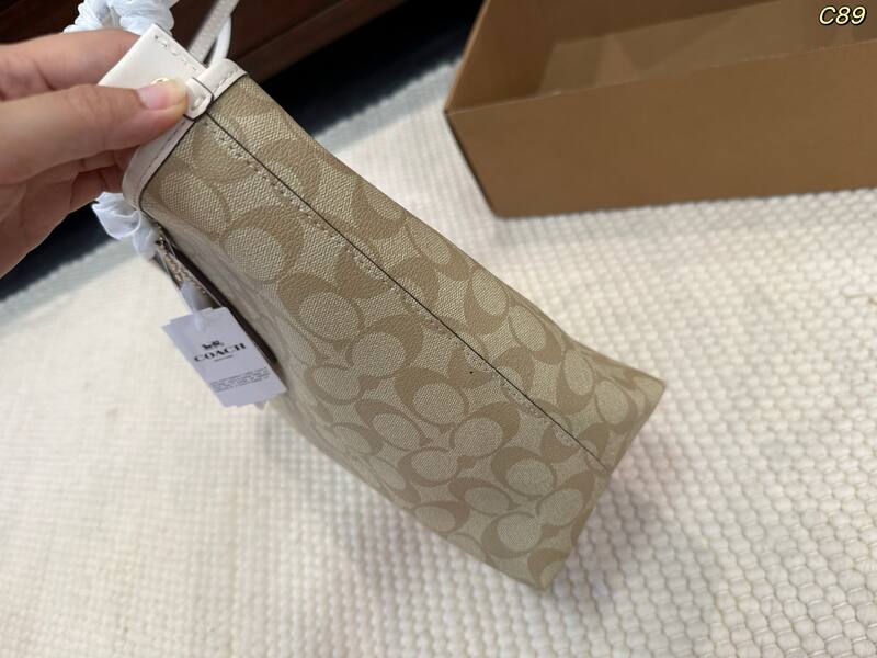 Coach Monogram shoulder bag — AAA Quality Replica