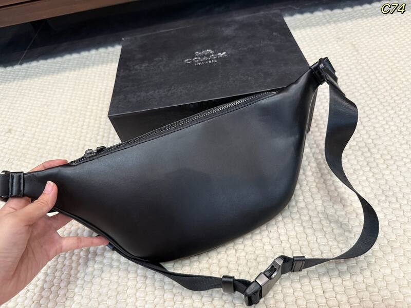 Coach Black shoulder bag — Top Quality Replica