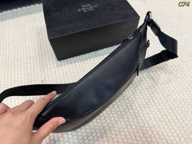 Coach Black shoulder bag — Top Quality Replica