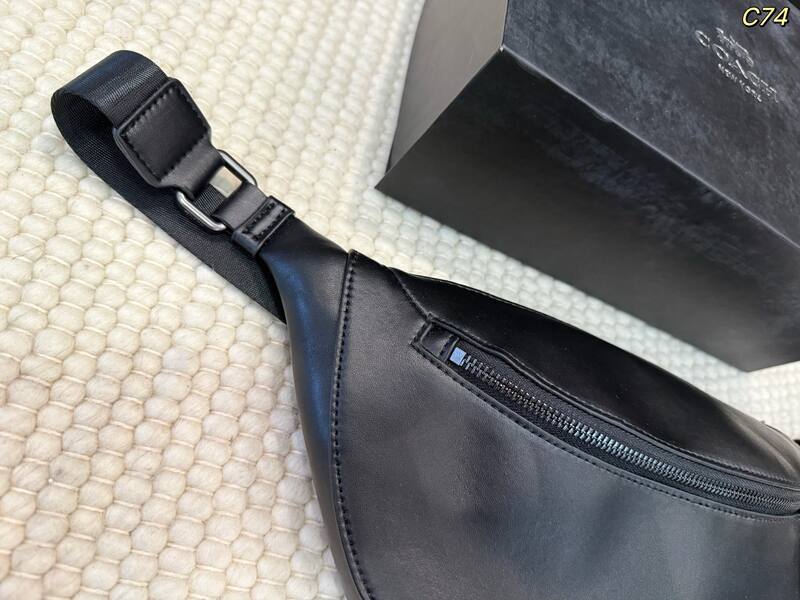 Coach Black shoulder bag — Top Quality Replica