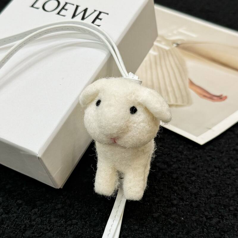 Loewe White shoulder bag — 1:1 Replica