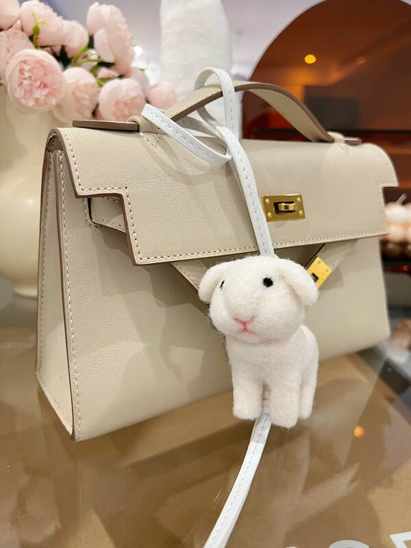 Loewe Black shoulder bag — AAA Quality Replica