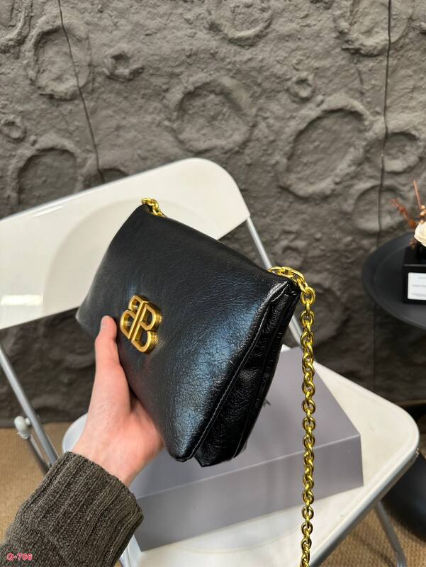 Balenciaga Black shoulder bag — AAA Quality Replica