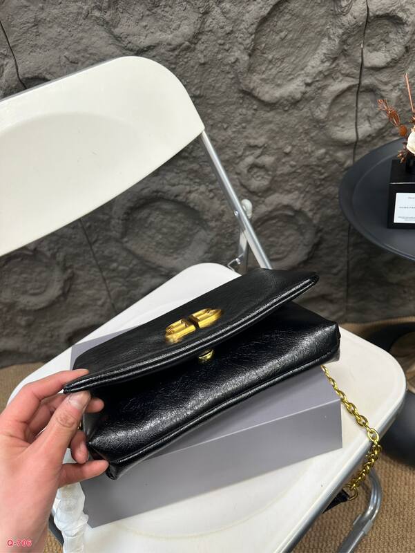 Balenciaga Black shoulder bag — AAA Quality Replica