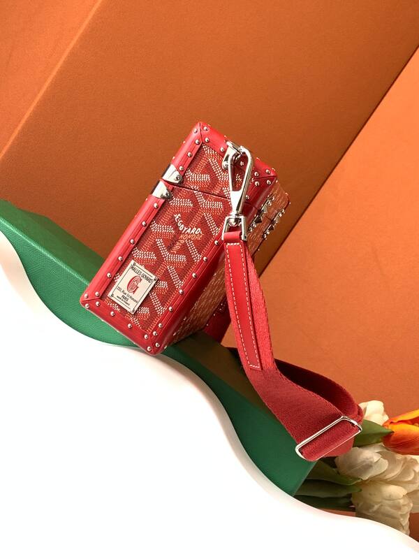 Goyard Red shoulder bag — AAA Quality Replica