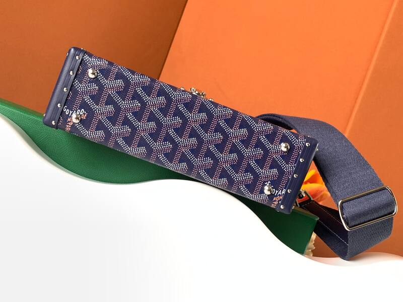 Goyard shoulder bag — Top Quality Replica