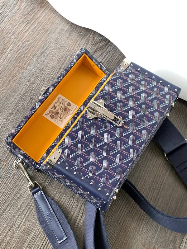 Goyard shoulder bag — Top Quality Replica
