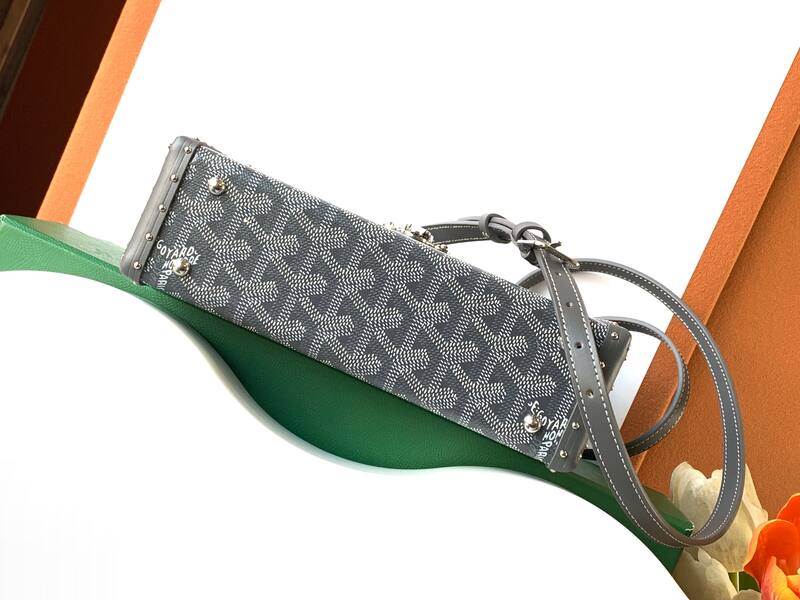 Goyard Grey shoulder bag — Top Quality Replica