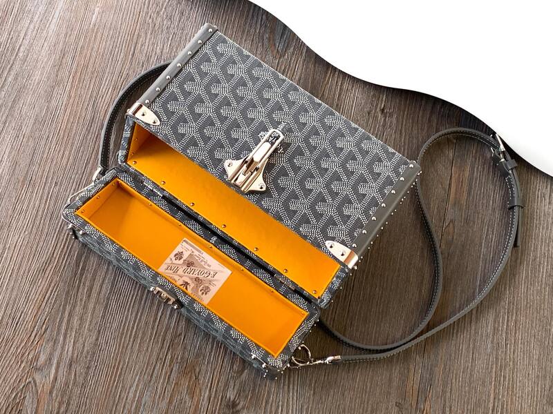 Goyard Grey shoulder bag — Top Quality Replica