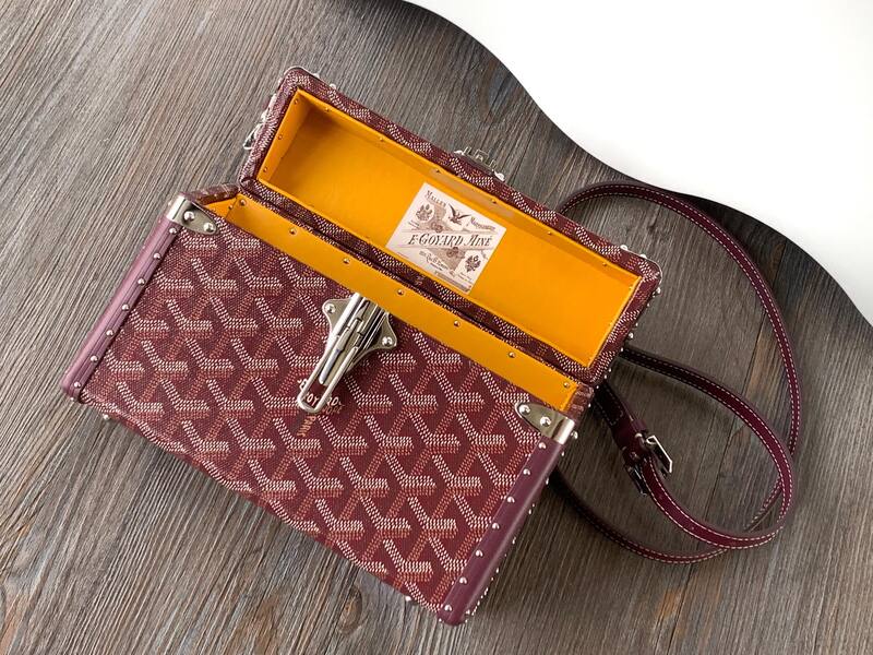 Goyard shoulder bag — 1:1 Replica