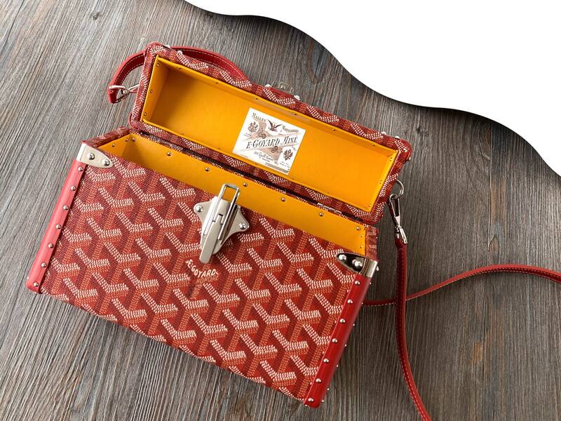 Goyard Red shoulder bag — Premium Replica