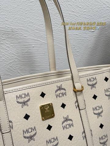 MCM Toni Visetos 19x16cm shoulder bag 1 1 Replica