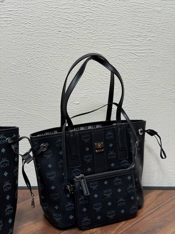 MCM Toni Visetos shoulder bag — Top Quality Replica