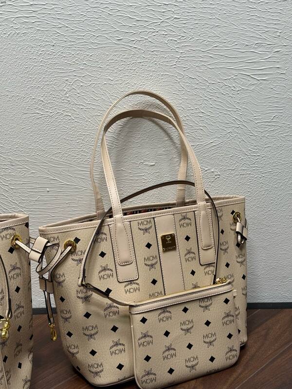 MCM Toni Visetos shoulder bag — Top Quality Replica