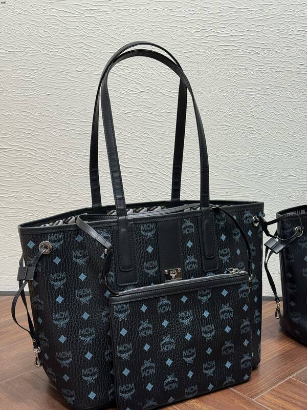 MCM Toni Visetos shoulder bag — Top Quality Replica