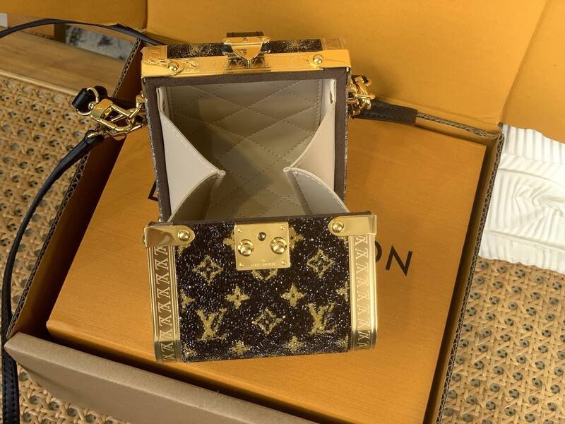 Louis Vuitton Treasure Box Black Monogram crossbody — Top Quality Replica
