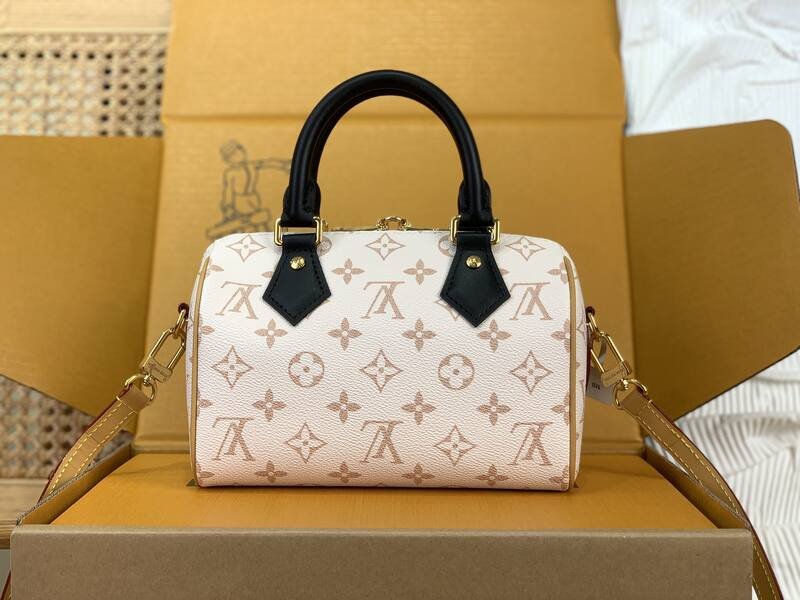 Louis Vuitton Speedy Bandouliere Cream Monogram crossbody — 1:1 Replica