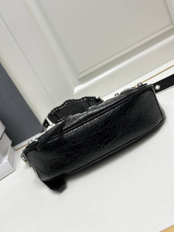 Balenciaga Le Cagole Black with white graffiti print 26x16x10cm shoulder — 1:1 Replica