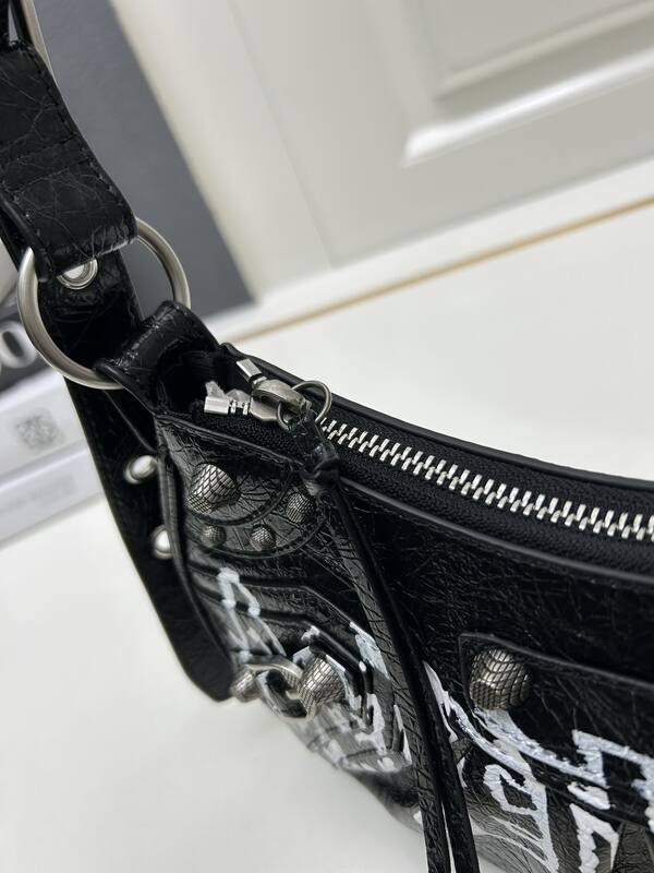 Balenciaga Le Cagole Black with white graffiti print 26x16x10cm shoulder — 1:1 Replica