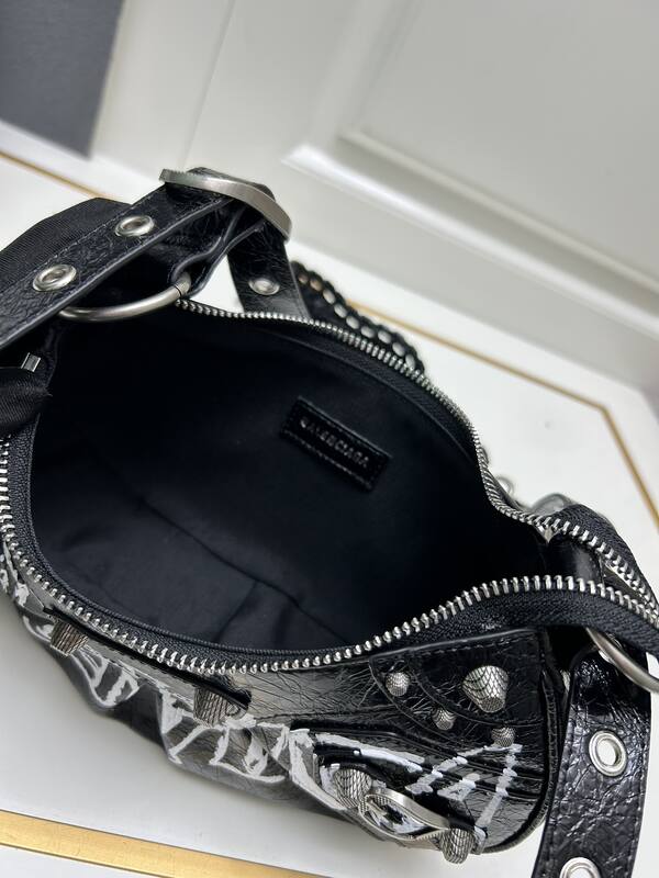 Balenciaga Le Cagole Black with white graffiti print 26x16x10cm shoulder — 1:1 Replica