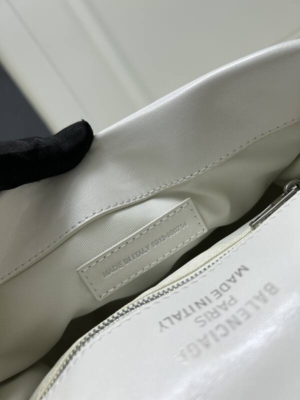 Balenciaga White 24x18x10cm shoulder — 1:1 Replica