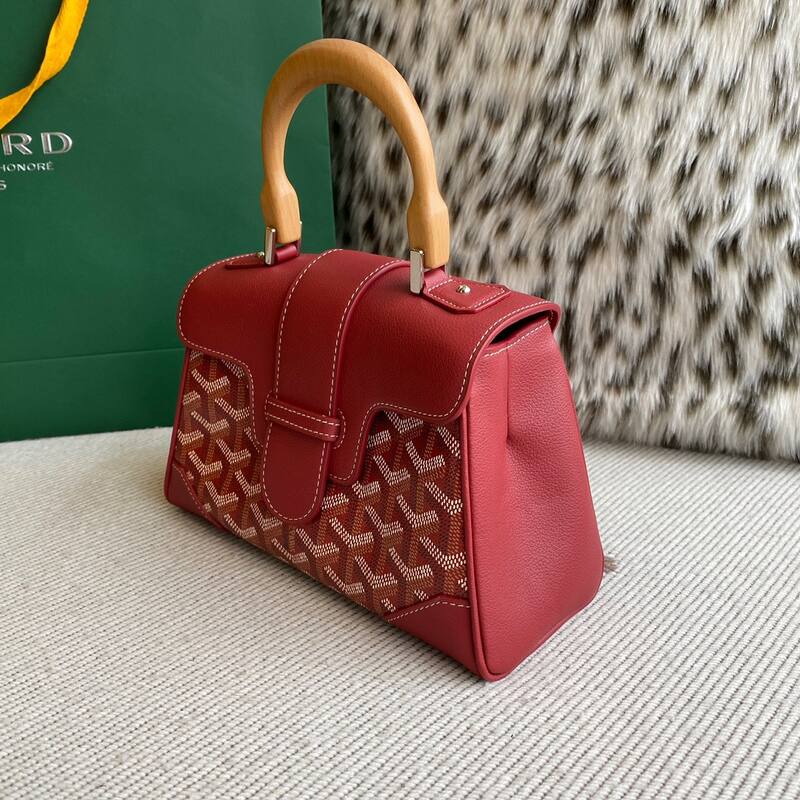 Goyard Red shoulder bag — Top Quality Replica