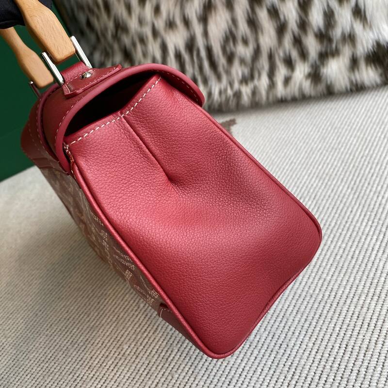 Goyard Red shoulder bag — Top Quality Replica