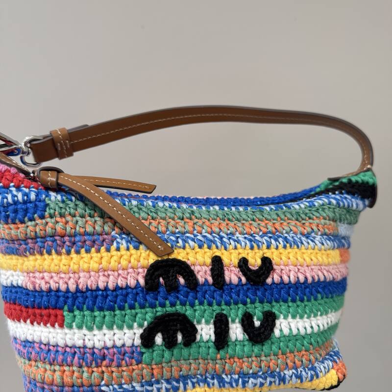 Miu Miu Brown 25x18x10cm shoulder bag — Premium Replica