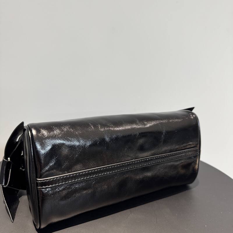 Miu Miu Black shiny leather shoulder bag — AAA Quality Replica