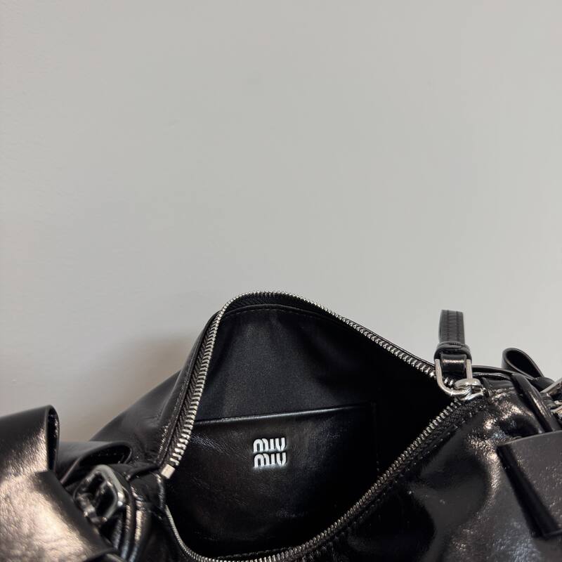 Miu Miu Black shiny leather shoulder bag — AAA Quality Replica