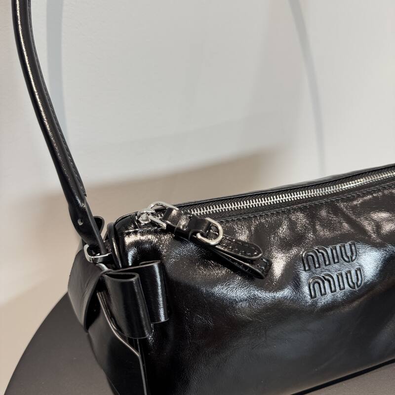 Miu Miu Black shiny leather shoulder bag — AAA Quality Replica