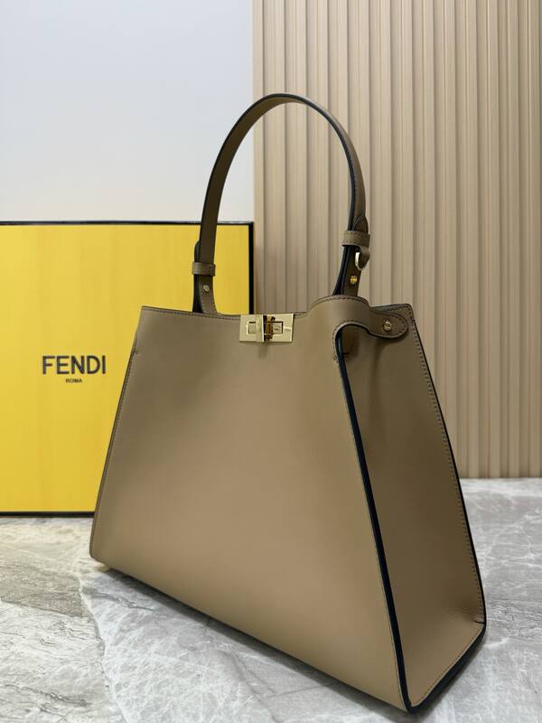 Fendi shoulder bag — Premium Replica