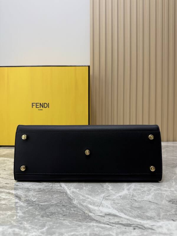 Fendi shoulder bag — Top Quality Replica