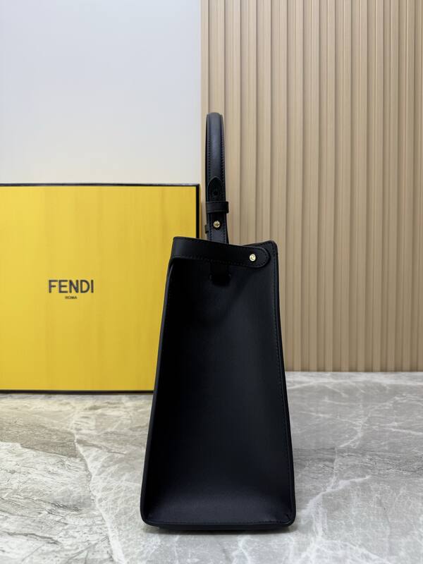 Fendi shoulder bag — Top Quality Replica