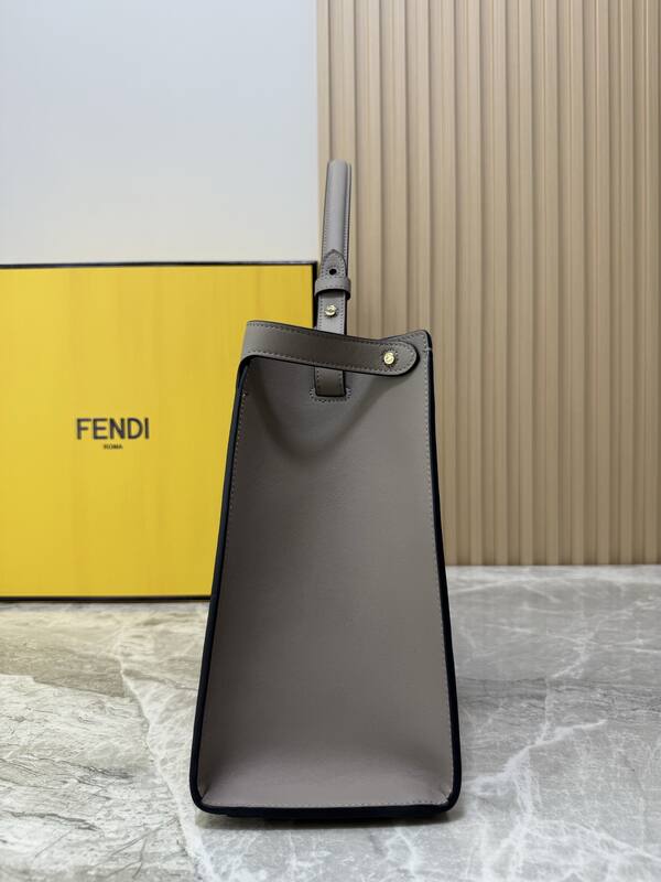 Fendi shoulder bag — 1:1 Replica