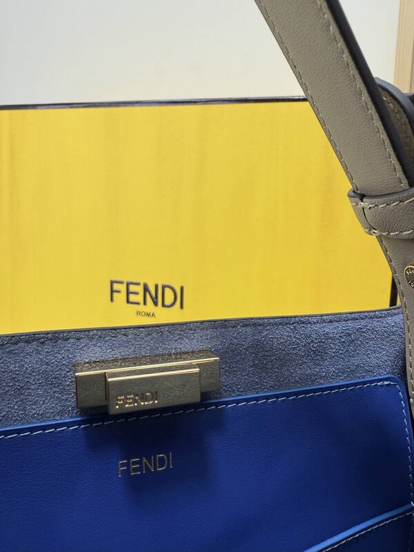 Fendi shoulder bag — 1:1 Replica