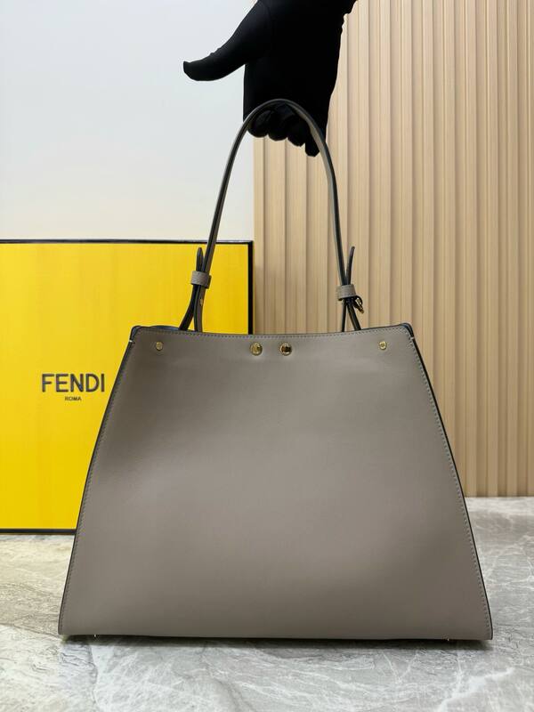 Fendi shoulder bag — 1:1 Replica