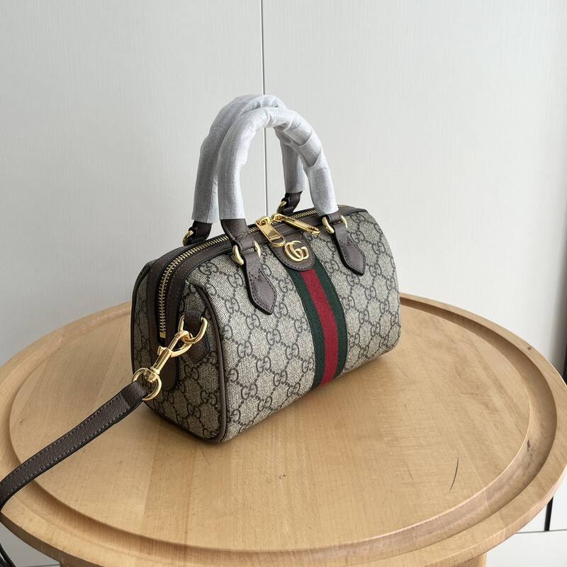 Gucci GG Supreme small crossbody — Premium Replica