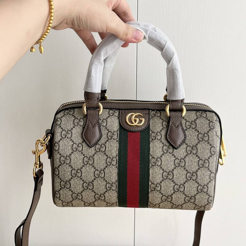 Gucci GG Supreme small crossbody — Premium Replica