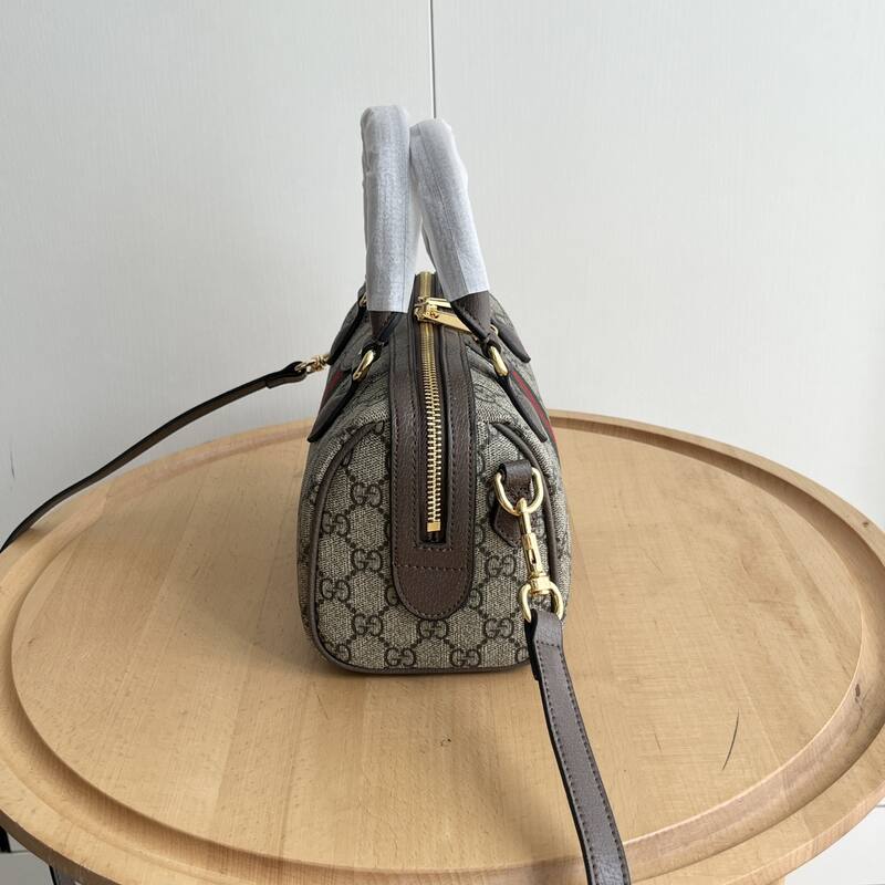 Gucci GG Supreme small crossbody — Premium Replica