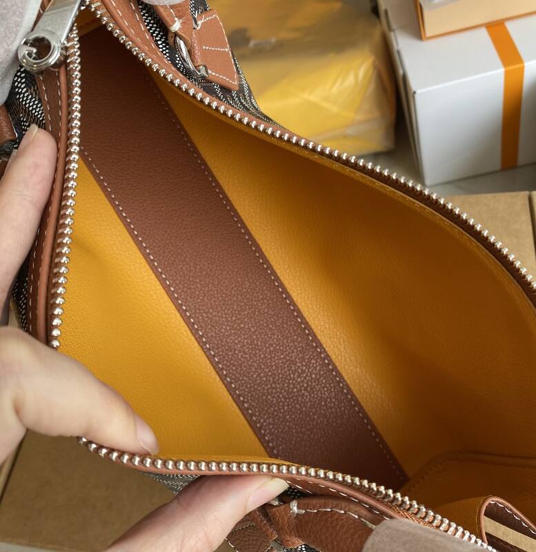 Goyard Brown shoulder bag — AAA Quality Replica