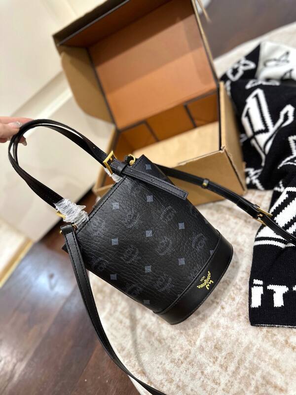 MCM Visetos shoulder bag — 1:1 Replica