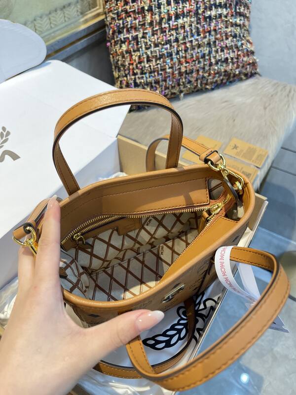 MCM Toni Visetos shoulder bag — Premium Replica