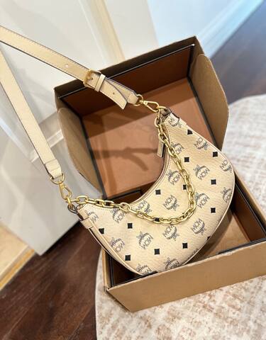 MCM Visetos 25x18x10cm shoulder bag 1 1 Replica