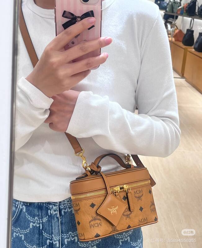 MCM Visetos shoulder bag — 1:1 Replica